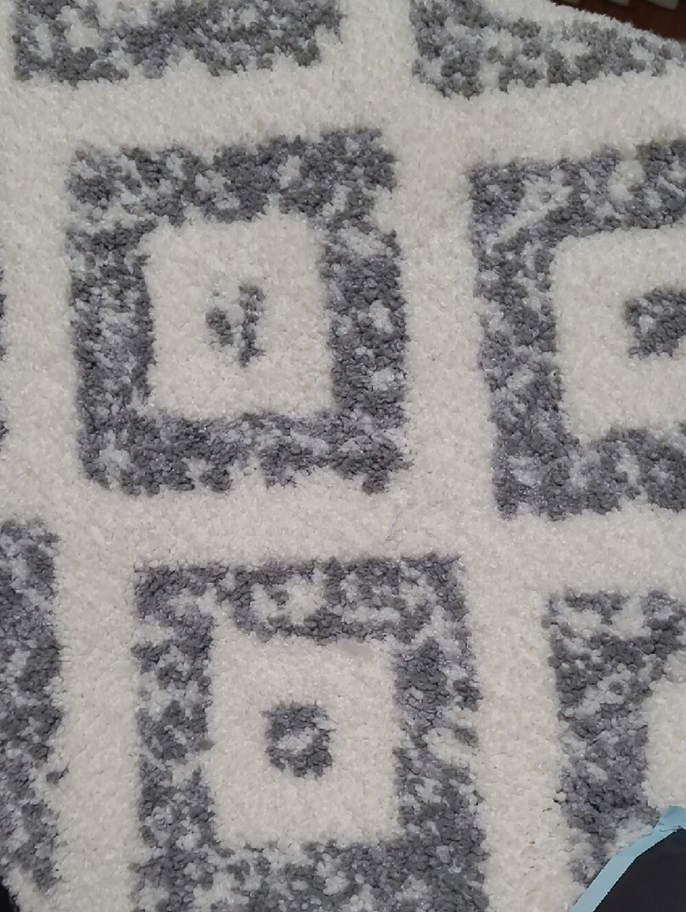 Diamond Fringe Bath Rug - Picture 5 of 7